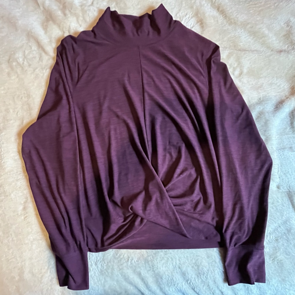 Old Navy Long Sleeve Athletic Shirt